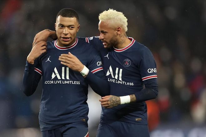 意甲前瞻：AC米兰12场不败有望冲击榜首，拉齐奥客场低迷（意甲前瞻：AC米兰12轮不败冲顶在望，拉齐奥客战乏力）