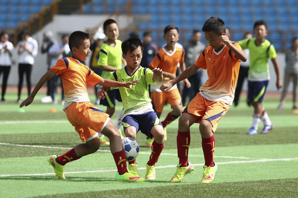 记者：曼联、切尔西、国米关注罗比尼奥之子（记者称曼联、切尔西、国米有意罗比尼奥之子）