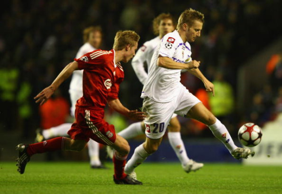 摩根转发评论萨拉赫赛后炮轰言论：也许是时候该来个采访了（摩根转推回应萨拉赫赛后怒言：或许该安排一次专访了）