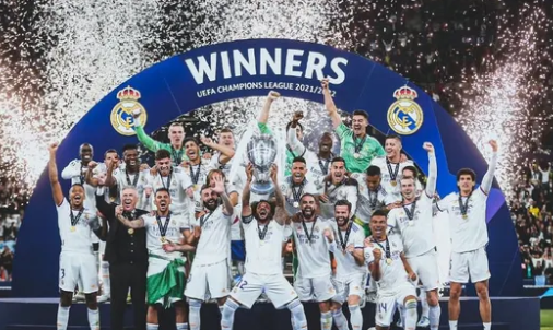 中国足球最悲情球队！梅州客家降级，球迷：再也不相信奇迹了！（梅州客家遗憾降级：中国足坛再现悲情，球迷直言不再期待奇迹）