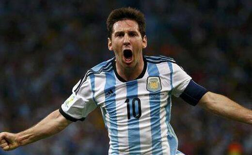 法尔克：纽卡等队曾想引进卡尔，但拜仁抢先与球员完成续约（法尔克：纽卡等队曾追卡尔，拜仁先一步与其完成续约）